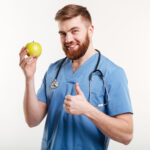 Как питание влияет на здоровье зубов и десен